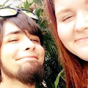 Meet your Posher, Dustin